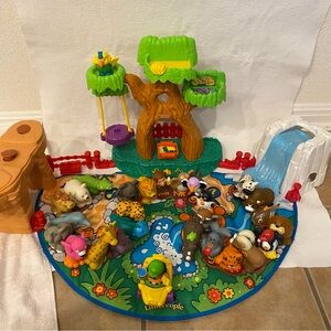 Little People Alphabet Zoo A-Z Playset 26 animals, Interactive zoo Treehouse
